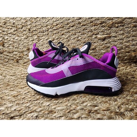 NIKE AIR MAX 2090 YOUTH SIZE 4 WOMEN 5.5 VIOLET FROST ATHLETIC COMFY NEW! - Picture 6 of 10